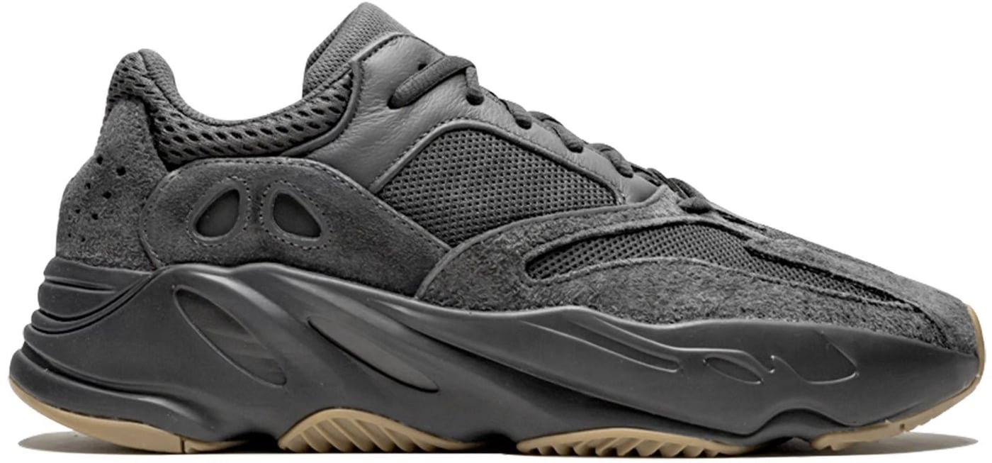 Yeezy 700 utility black