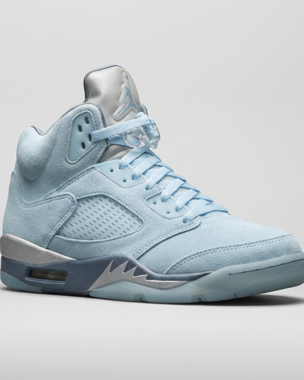 Air Jordan 5 Retro Bluebird (W) — 3/4 studio angle