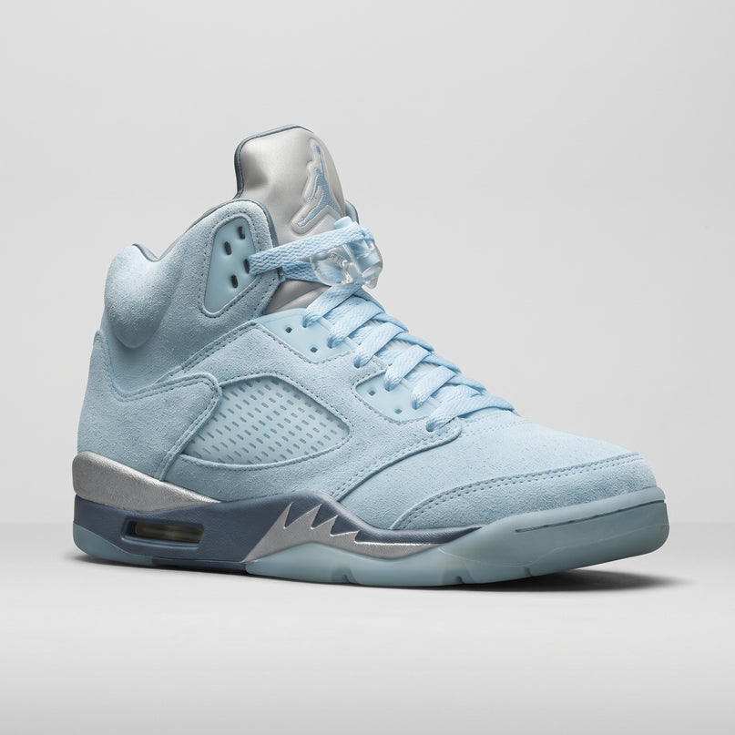 Air Jordan 5 Retro Bluebird (W) — 3/4 studio angle