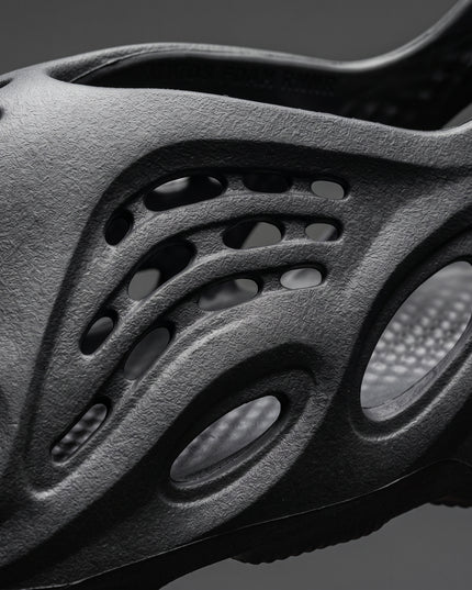 foamrunner onyx kids — Premium detail close-up