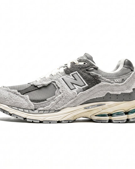 New Balance M2002 Protection Pack Grey — Hero limpia