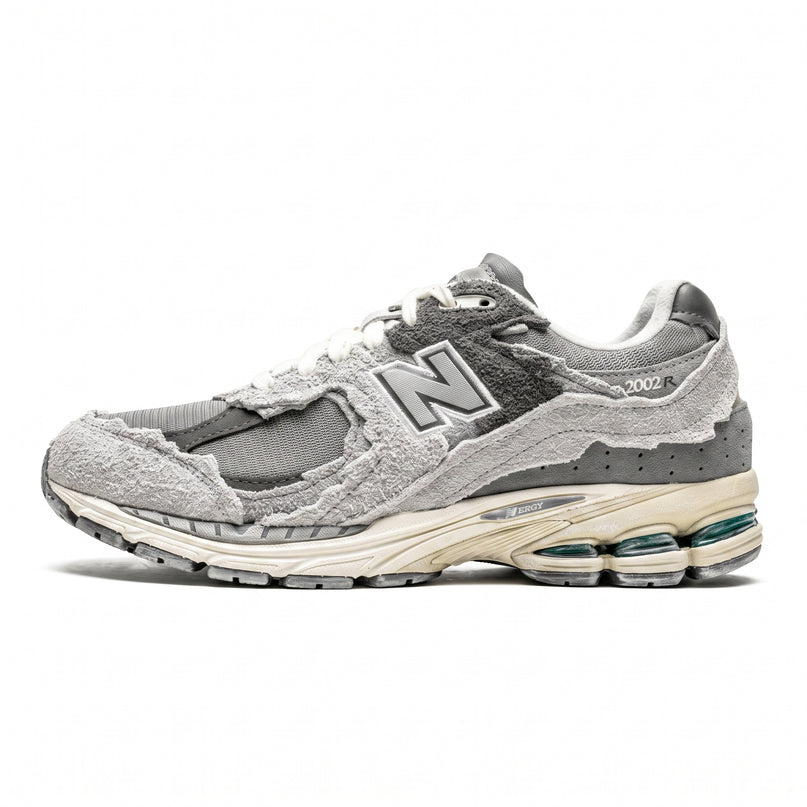 New Balance M2002 Protection Pack Grey — Hero limpia