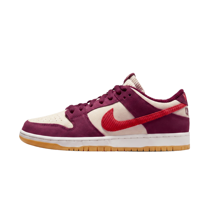 Dunk SB low Skate Like a Girl — Hero limpia