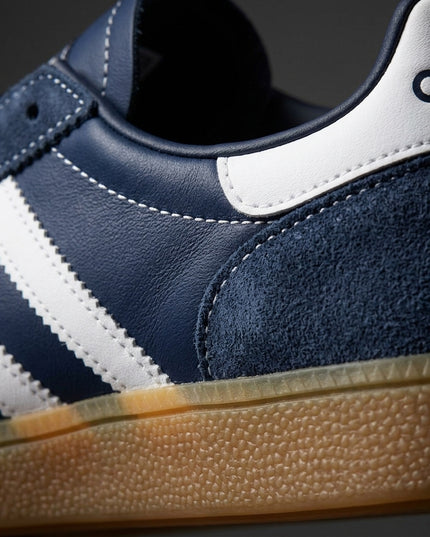 Sporty & Rich x Adidas Hanball Spezial Azul — Premium detail close-up