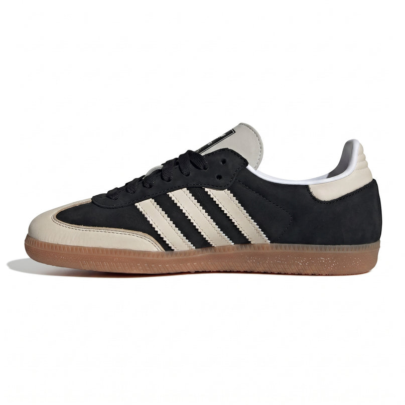 Adidas Samba Core Black Wonder White — Hero limpia