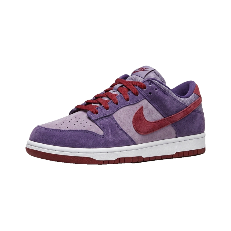 Nike dunk Low plum — 3/4 studio angle