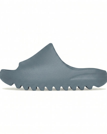 Yeezy Slide Slate Marine Kids — Hero limpia
