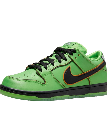 Nike SB Dunk low Powerpuff Girls Buttercup — 3/4 studio angle