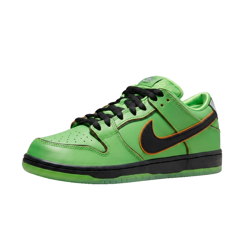 Nike SB Dunk low Powerpuff Girls Buttercup — 3/4 studio angle