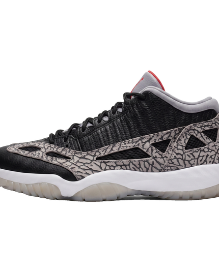 Air Jordan Retro 11 Low IE "Black Cement" — Hero limpia