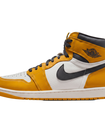 Air Jordan 1 Retro High OG Yellow Ochre — Hero limpia