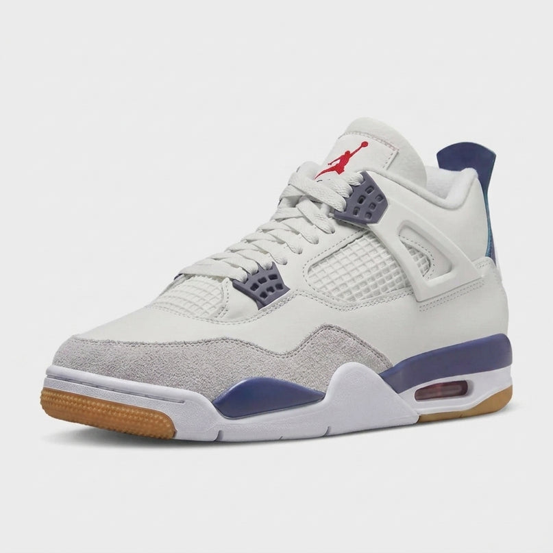 Jordan 4 SB  White Navy — 3/4 studio angle