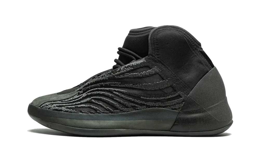 Yeezy QNTM onyx