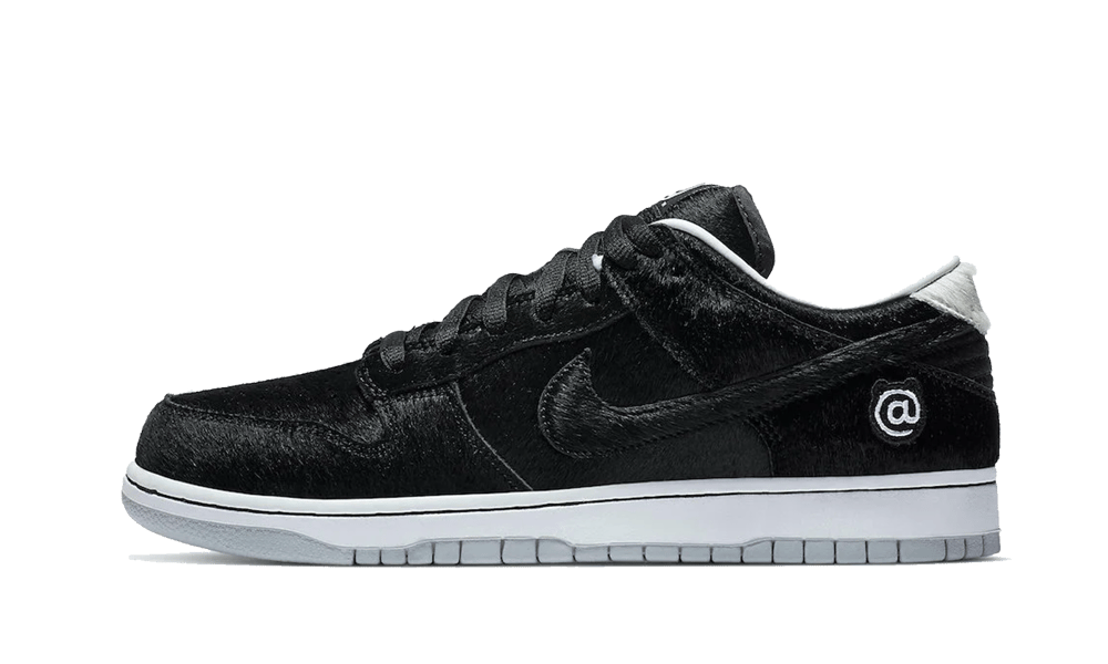 Dunk SB Low Medicom Toy
