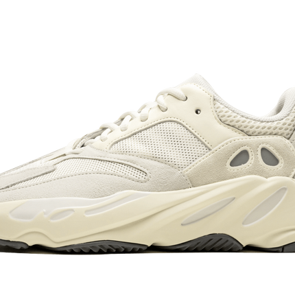 Yeezy Boost 700 Analog