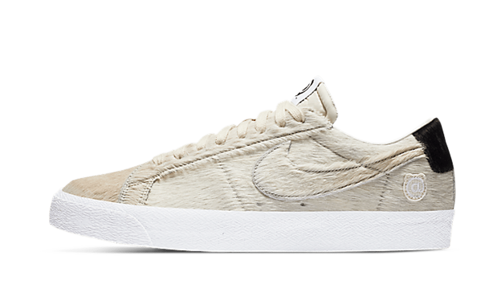 dunk sb Blazer Low Medicom Toy