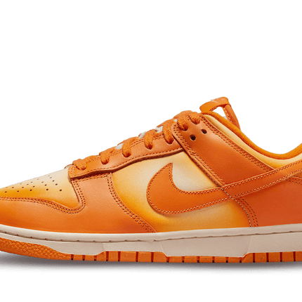 Dunk low Magma orange