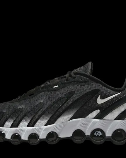 Nike Air Max DN8 "Triple Black/White"