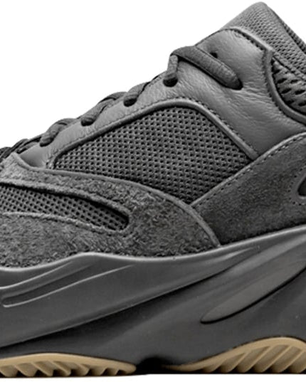 Yeezy 700 utility black