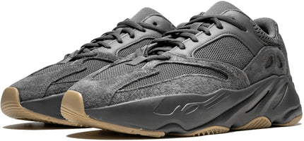 Yeezy 700 utility black