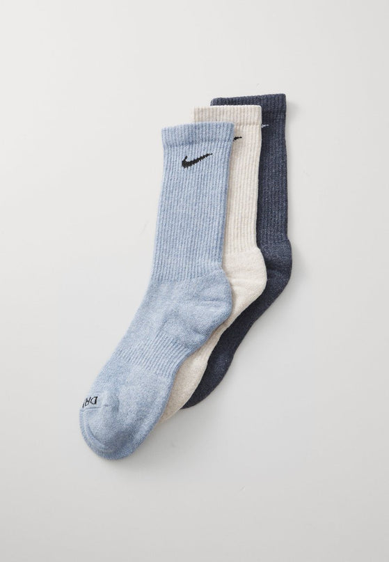 Nike Performance Everyday plus cush Socks 3 pack