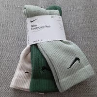 Nike  Everyday Crew women socks