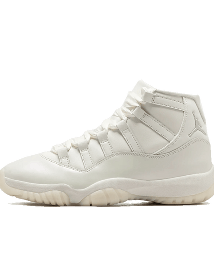 Jordan 11 Pearl (W)