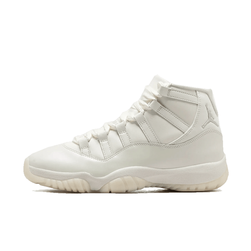 Jordan 11 Pearl (W)