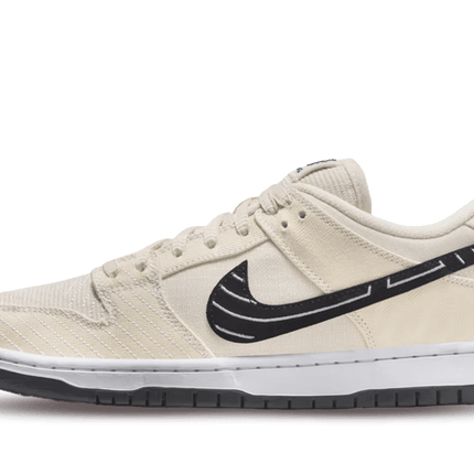 Dunk SB Low Albino & Preto Fossil