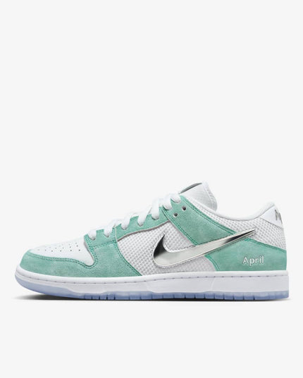Dunk SB Low April
