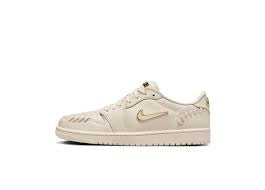 Jordan 1 low Method of Make Gold