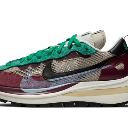 Nike Vaporwaffle Sacai Villian Red Neptune Green