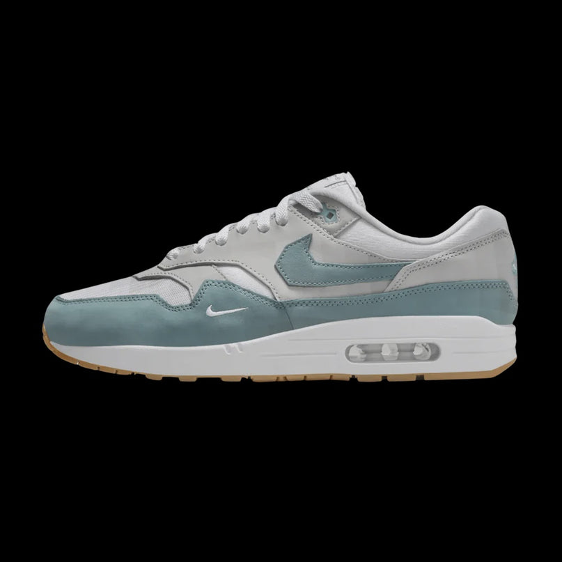 NIKE AIR MAX 1 .SWOOSH LOW POLY ADVENTURE