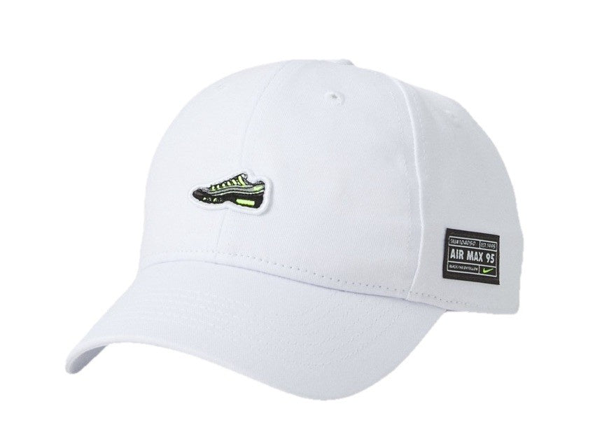 nike clup cap white color