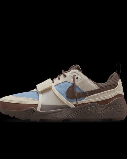 Travis Scott x Nike Zoom Field Jaxx 'Leche Blue