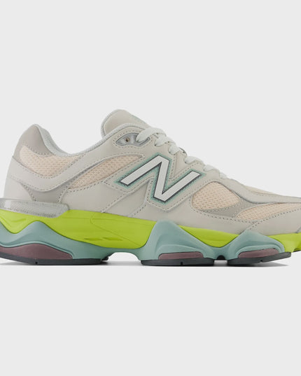 New Balance 9060 Moonbeam