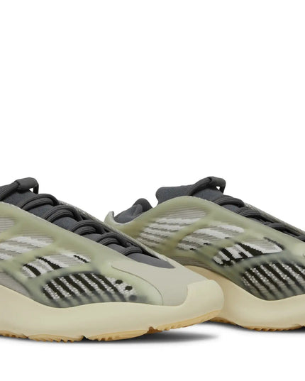 Yeezy 700 Fade Salt