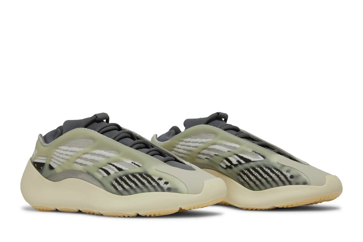 Yeezy 700 Fade Salt