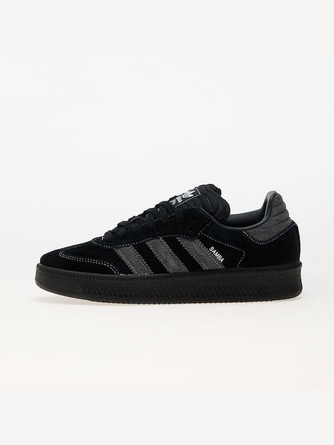 Adias Samba XLG Black Carbon
