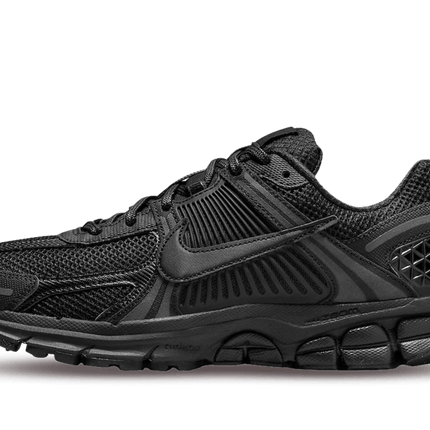 Nike zoom vomero 5 triple black