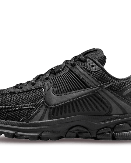 Nike zoom vomero 5 triple black