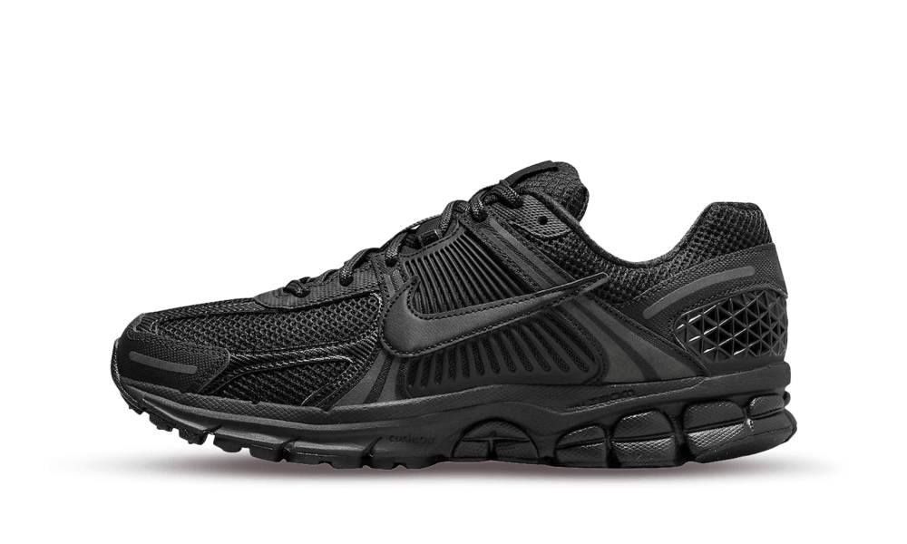 Nike zoom vomero 5 triple black