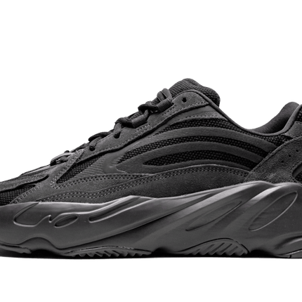 Yeezy 700 Vanta black